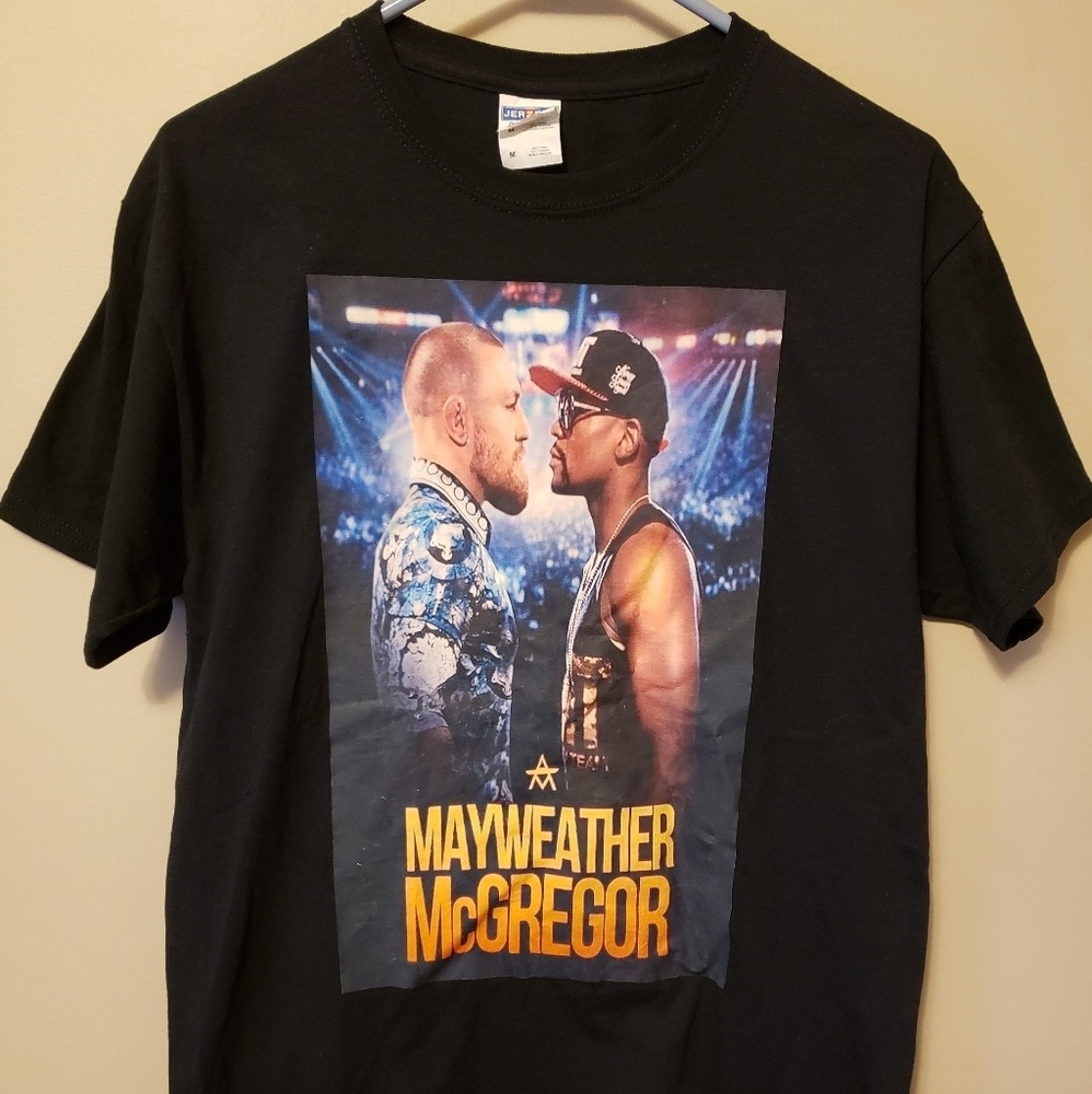 Mens medium JERZEES tshirt